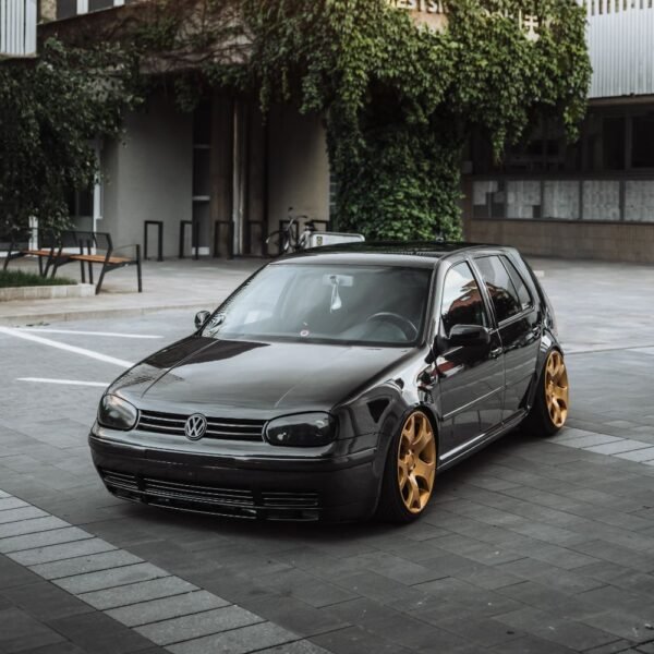 Volkswagen Golf 4 Pre-Owned